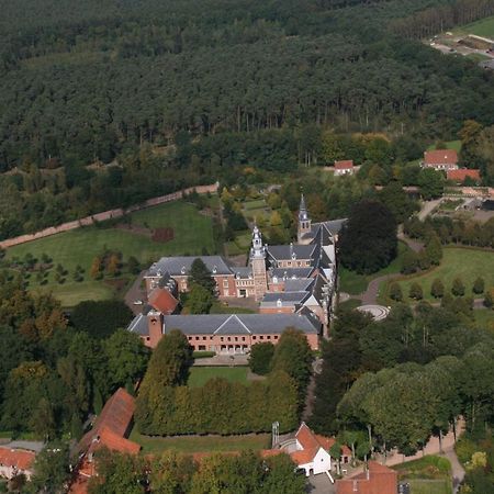 De Vrolijcke Bosmuis Bed & Breakfast แบร์คเอค ภายนอก รูปภาพ