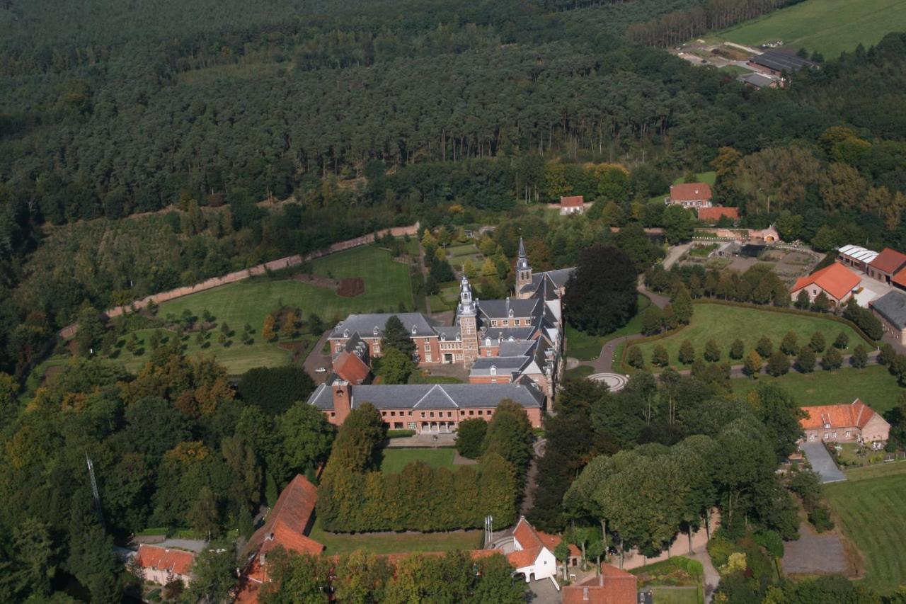 De Vrolijcke Bosmuis Bed & Breakfast แบร์คเอค ภายนอก รูปภาพ
